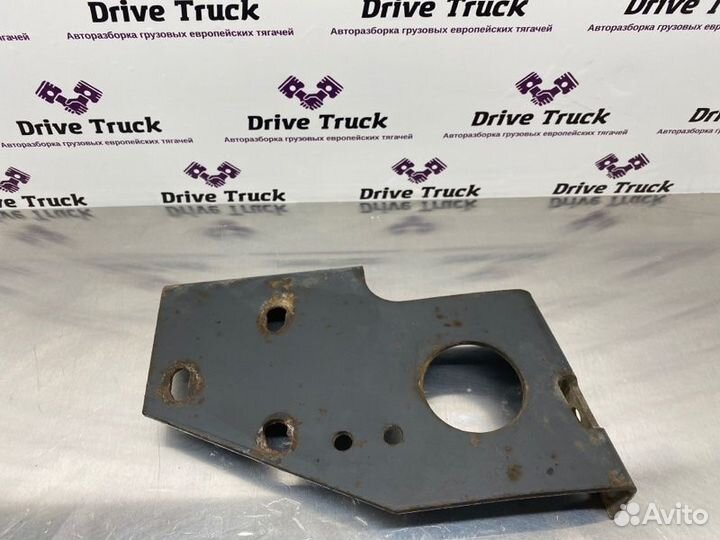 Кронштейн крепления бампера левый Daf Xf 105.460