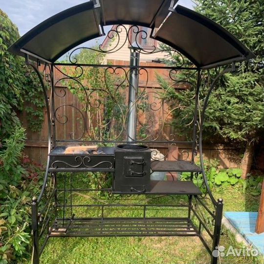 Мангал с крышей
