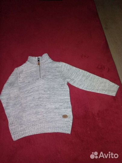 Свитер