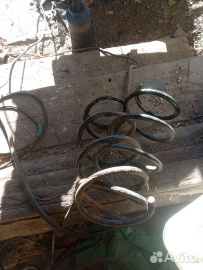 Стойки переднии на Рено Меган сцэник