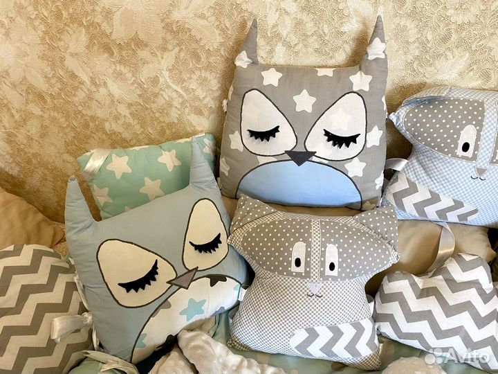 Бортики в детскую кроватку, одеяло и подушечка