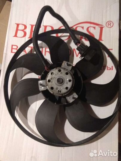 Вентилятор охлаждения двигателя