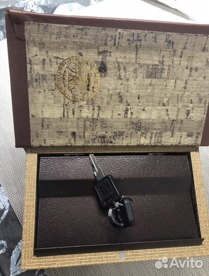 Сейф подарочный