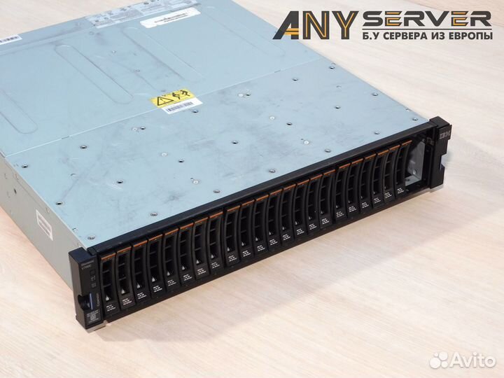 Полка расширения IBM Storwize V7000 Gen2 24x2.5