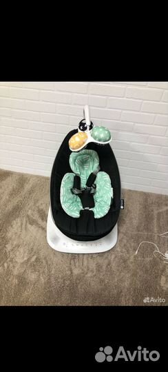 Black mamaroo New 5.0 4moms