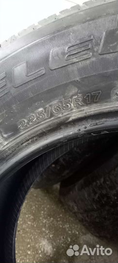 Bridgestone Dueler H/T 225/65 R17