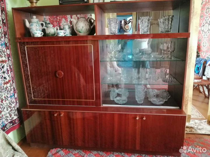 Сервант, Стенка