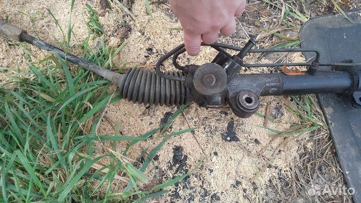 Рулевая рейка Nissan almera классик