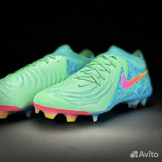 Футбольные бутсы Nike Phantom Gx2