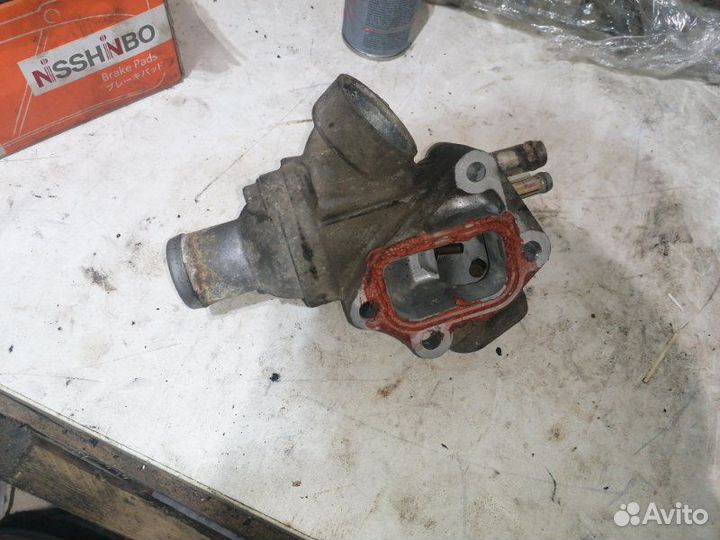 Корпус термостата Mitsubishi Dion CR9W 4G63