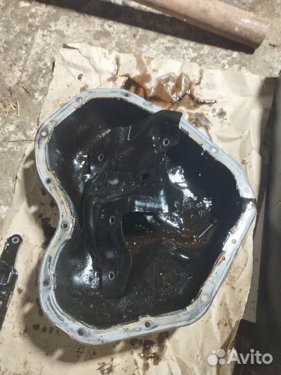 Поддон крышка лючок двс 2AR FE Toyota