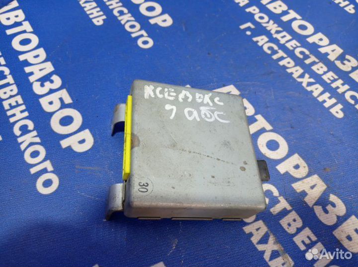 Блок управления abs Mazda Xedos 9 седан KJ 2000