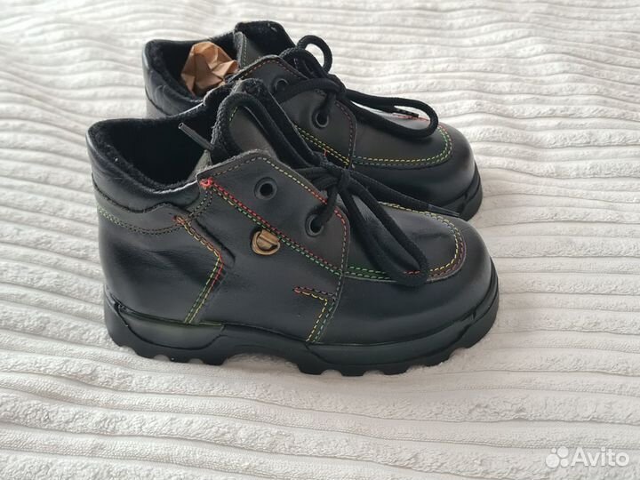 Ботинки детские (новые)