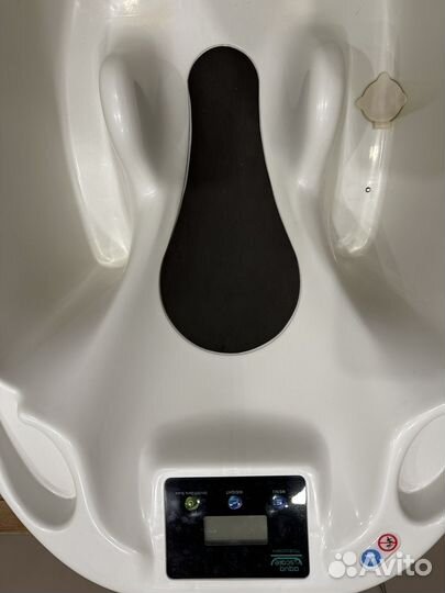 Ванночка для купания с горкой Aqua scale