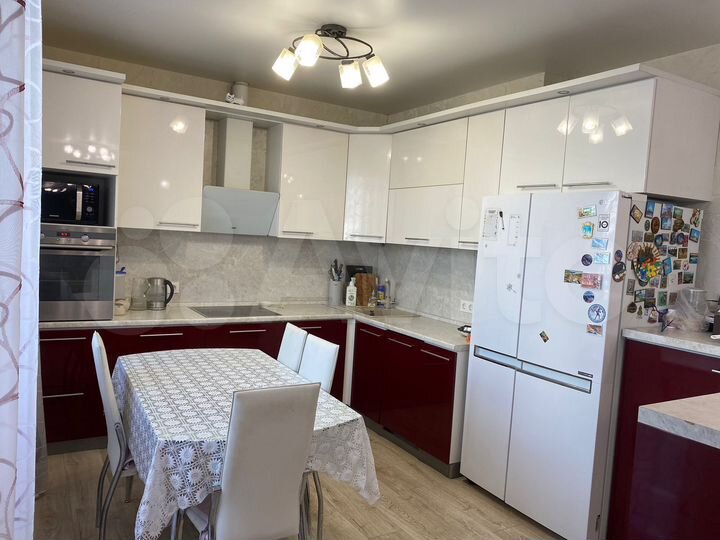 4-к. квартира, 140 м², 6/17 эт.