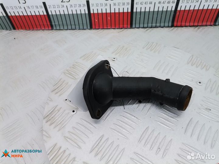 Корпус термостата Volkswagen Touran 2004