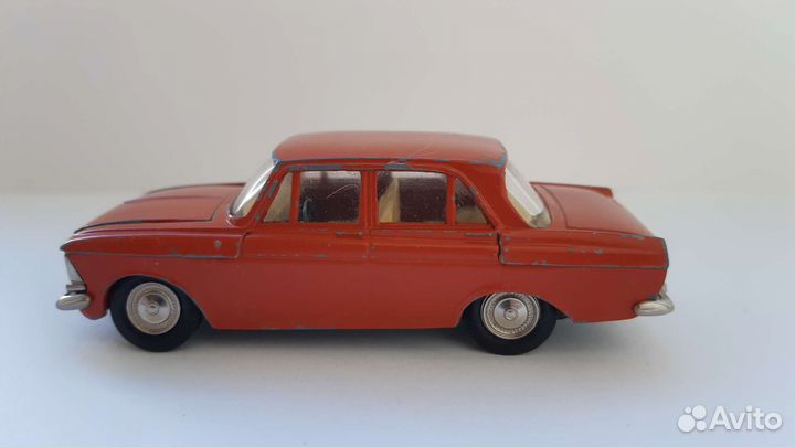 Модель Москвич 412, СССР, алый, 1:43