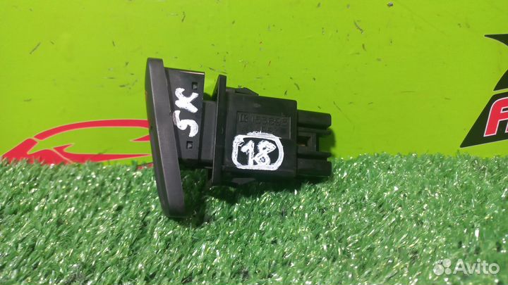 Кнопка аварийной сигнализации toyota, GRJ120,GRJ12