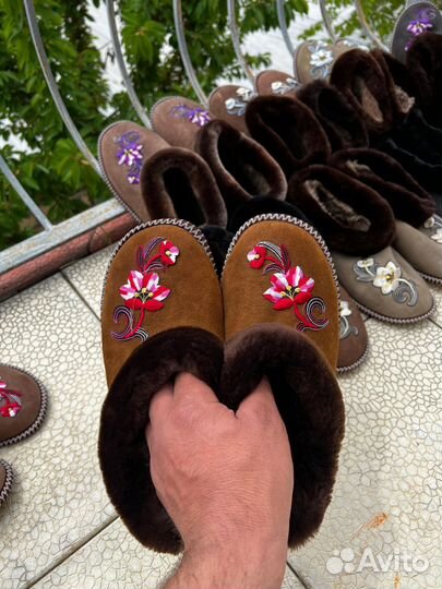 Чуни и тапочки из овчины