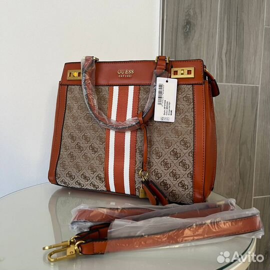 Сумка guess