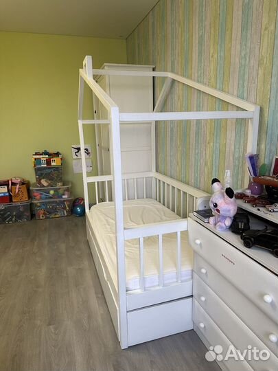 Детская кровать домик