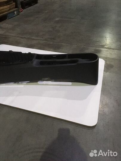 Центральная консоль без подлокотника от кия Рио 4