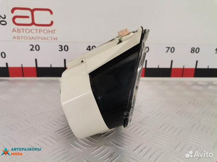 Щиток приборов (приборная панель) Mazda 121 2 1996