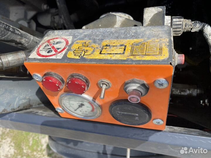 Пневмонагетатель (растворонасос)