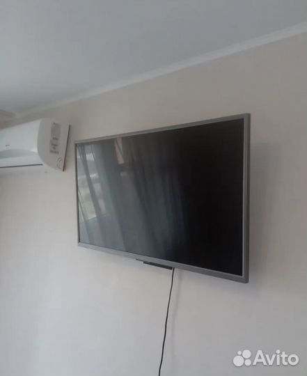 Телевизор SMART tv с вайфаем бу на запчасти