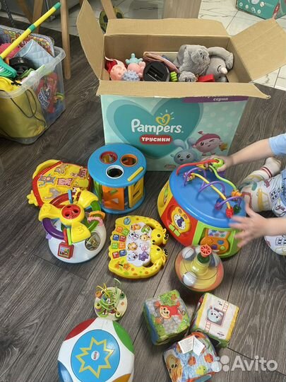 Развивающие игрушки до 1,5 лет много
