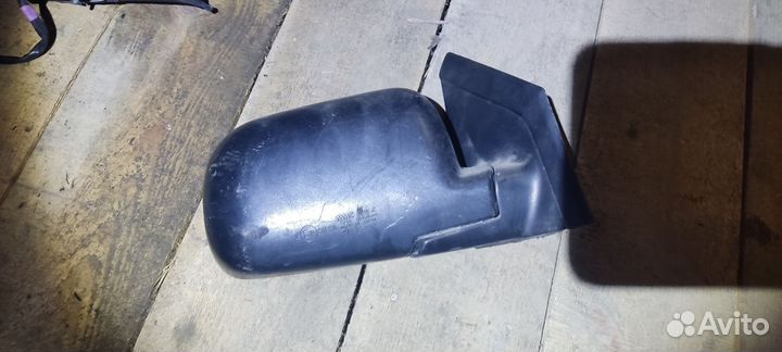 Зеркало правое Mitsubichi Space Wagon