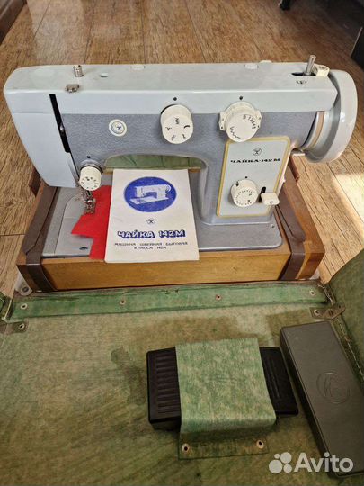 Швейная машина Чайка 142м