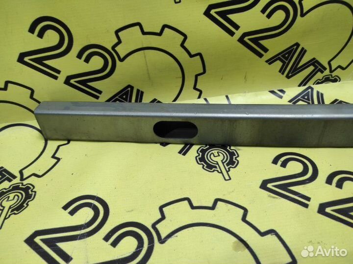 Усилитель бампера передний Nissan Primera TP12