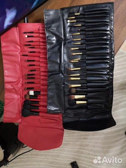 Набор кистей (визажный набор остался чёрный )