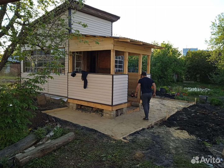 Бригада строителей