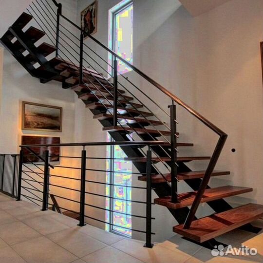 Лестница на металлокаркасе дизайн 4338