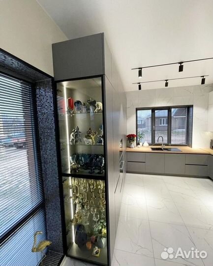 Кухонный гарнитур на заказ от фабрики