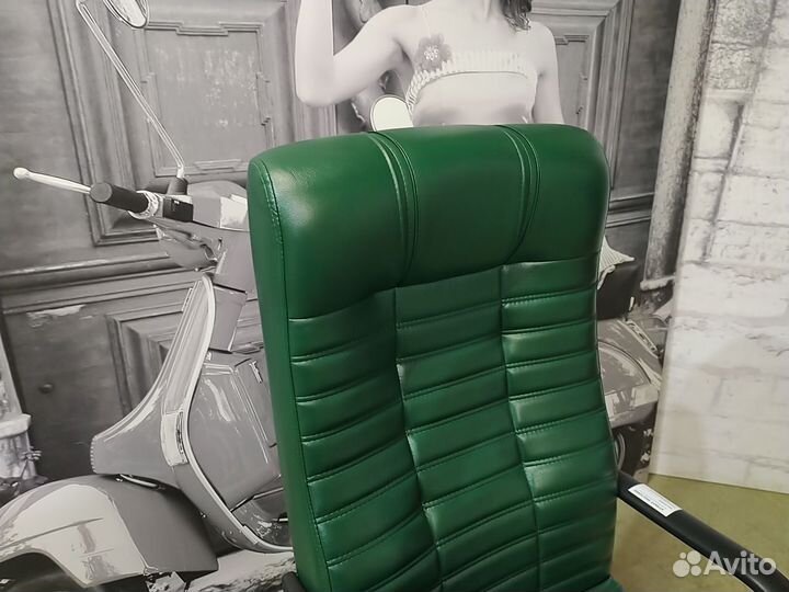 Кресло руководителя Атлант Эко. Новый