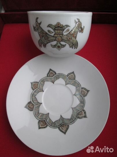 Фарфоровая чайная пара 