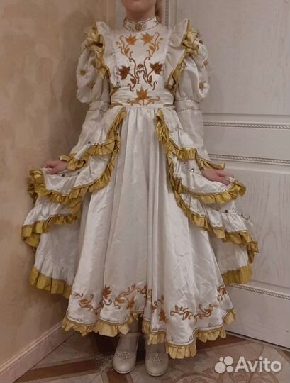 Платье для девочки карнавальное