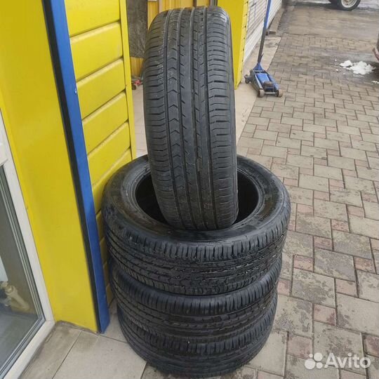 Continental ContiPremiumContact 5 215/55 R17 94V