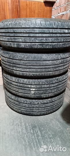 Yokohama BluEarth AE50 215/65 R17 99V