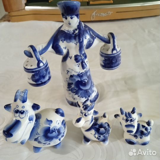 Статуэтки гжель