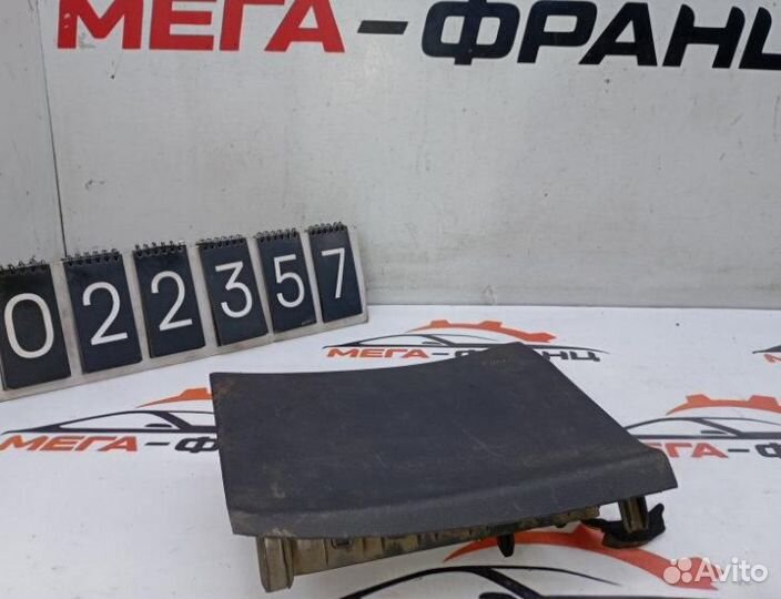 Подушка безопасности в колени передняя левая