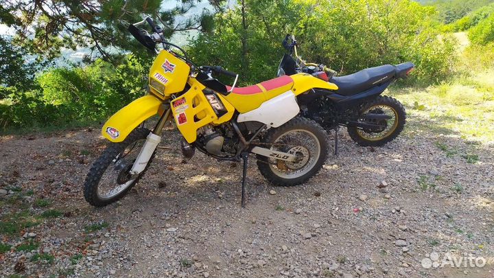 Suzuki ts200r