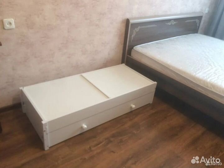 Ящик под детскую кроватку Ганделян, 56х127х24 см