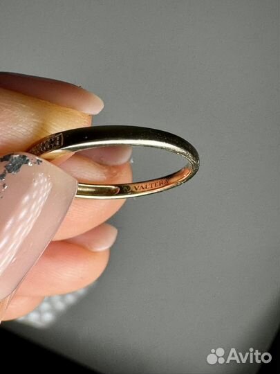 Золотое кольцо с бриллиантами Valtera