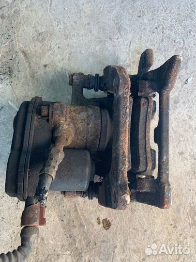 Суппорт задний правый Audi A4 B8 2007-2011