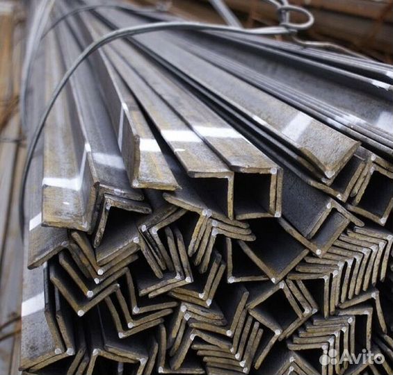 Уголок стальной равнополочный горячекатаный