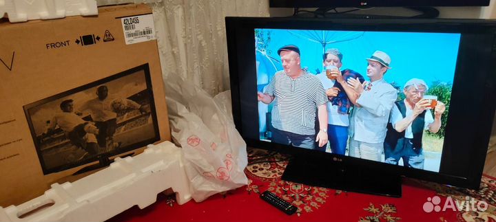 Продаëтся Телевизор LG 42
